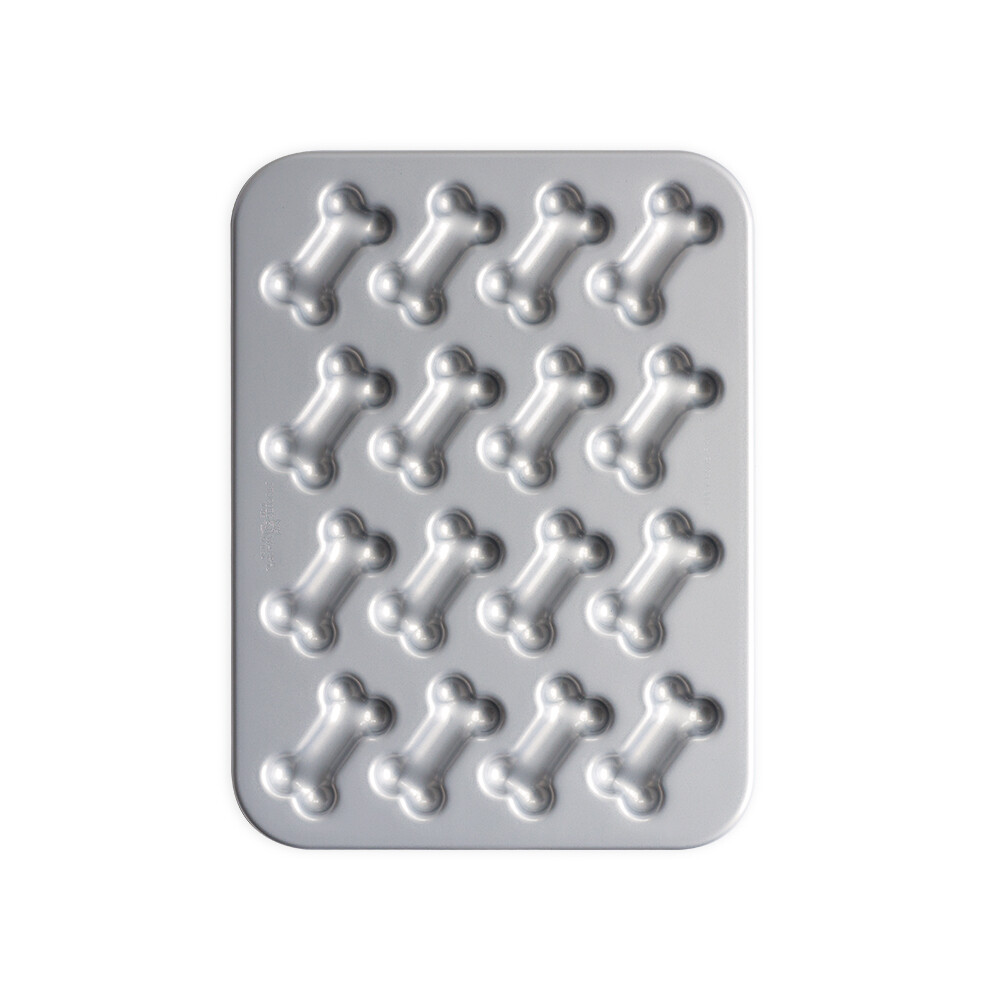 Nordic Ware Puppy Love Pan