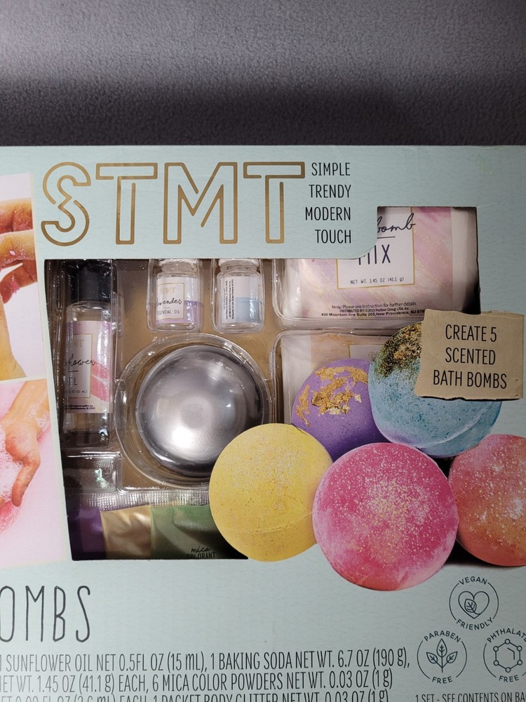 DIY Bath Bombs Kit STMT Create Scented Bath Bombs DAMAGED BOX
