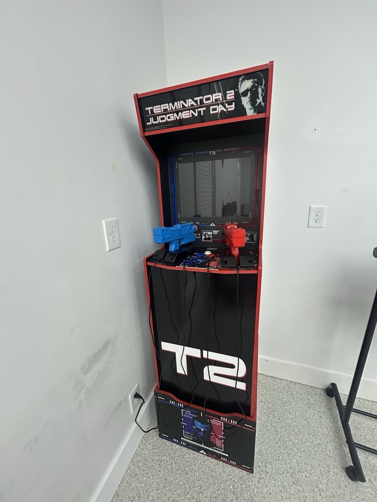 Arcade1up Terminator 2: Judgment Day Arcade Cabinet with Light Guns
