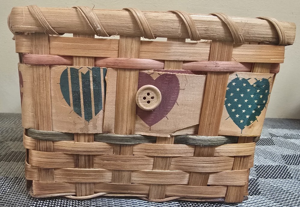 Woven Rectangular Basket; Heart Design; 9.5"x7.5"x4.75"