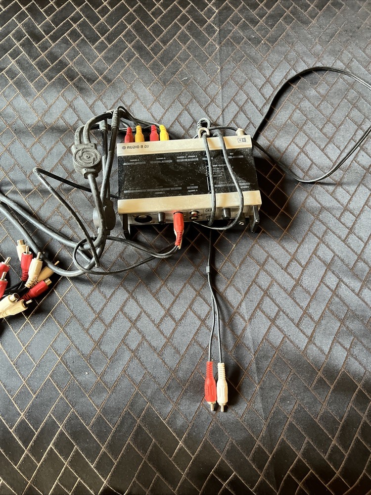 Native Instruments Audio 8 DJ 2009