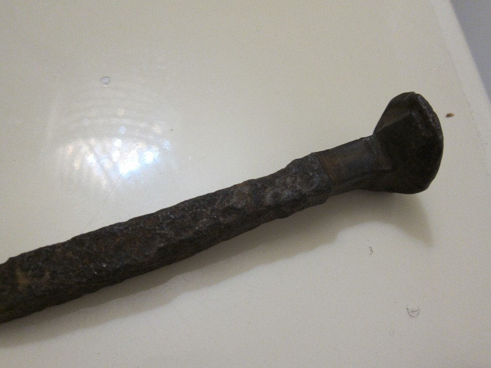 2 ANTIQUE IRON LARGE SQUARE NAILS