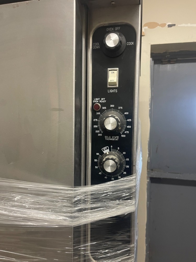 Blodgett Gas Double Oven Commercial. Great Condition.