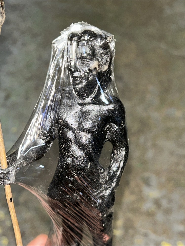 devil statue 6.5in Black