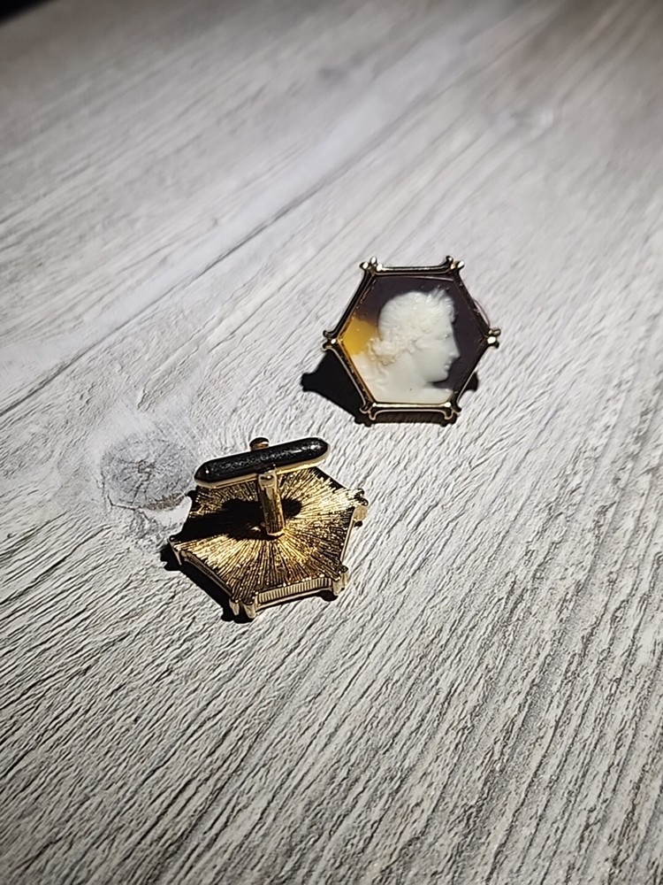 Unbranded Cameo Cufflinks