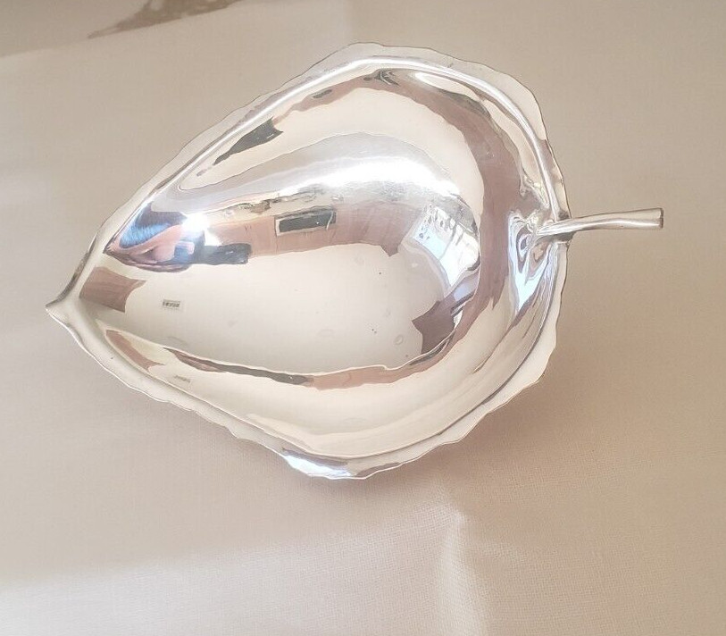 Alfredo Sciarrotta Sterling Silver Footed Leaf Shaped Bowl