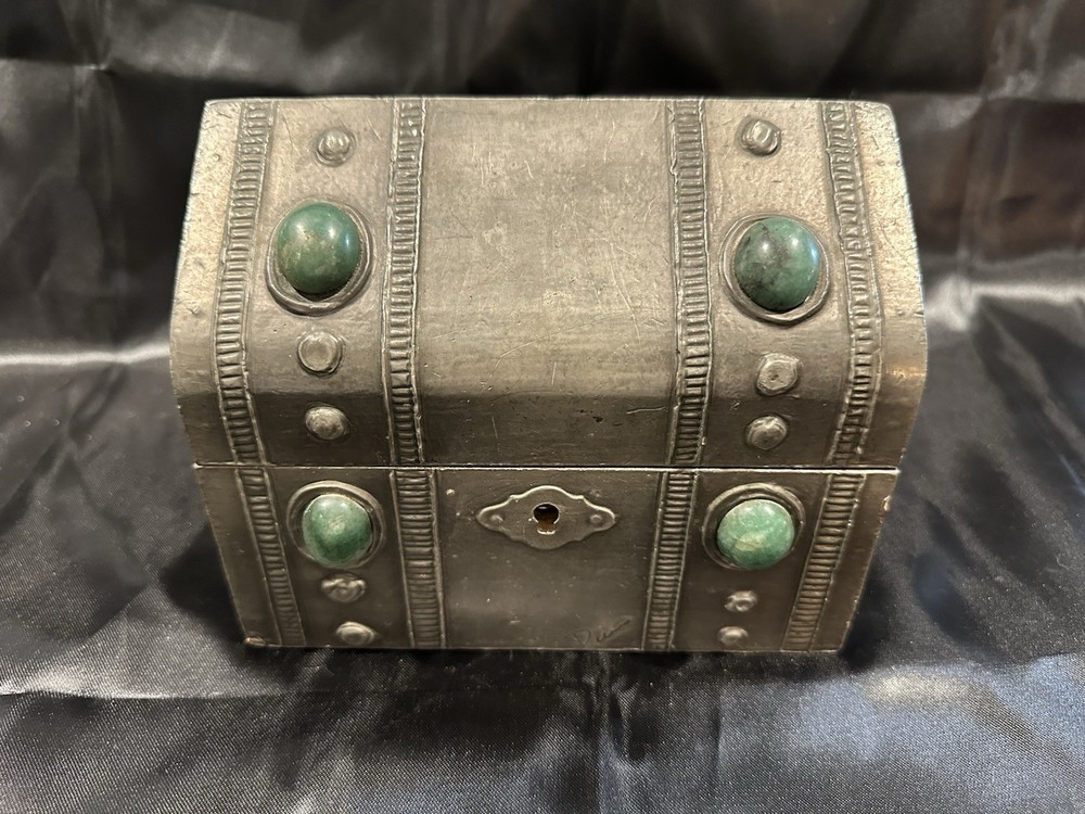 Vintage Medieval Case With Lock 7”