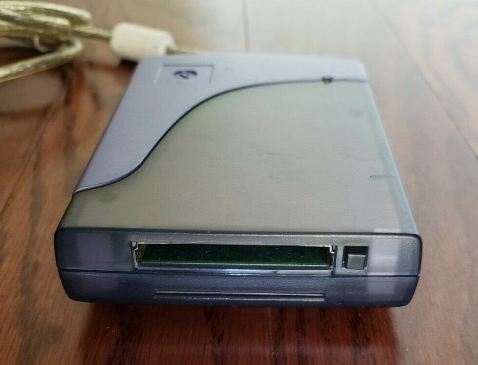 MICROTECH USB CameraMate Digital Card Reader (DPCM-USB) Untested