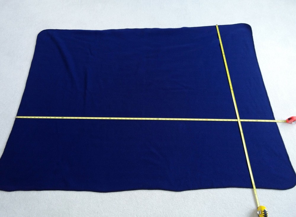 THIN  NAVY  BLUE  FLEECE THROW