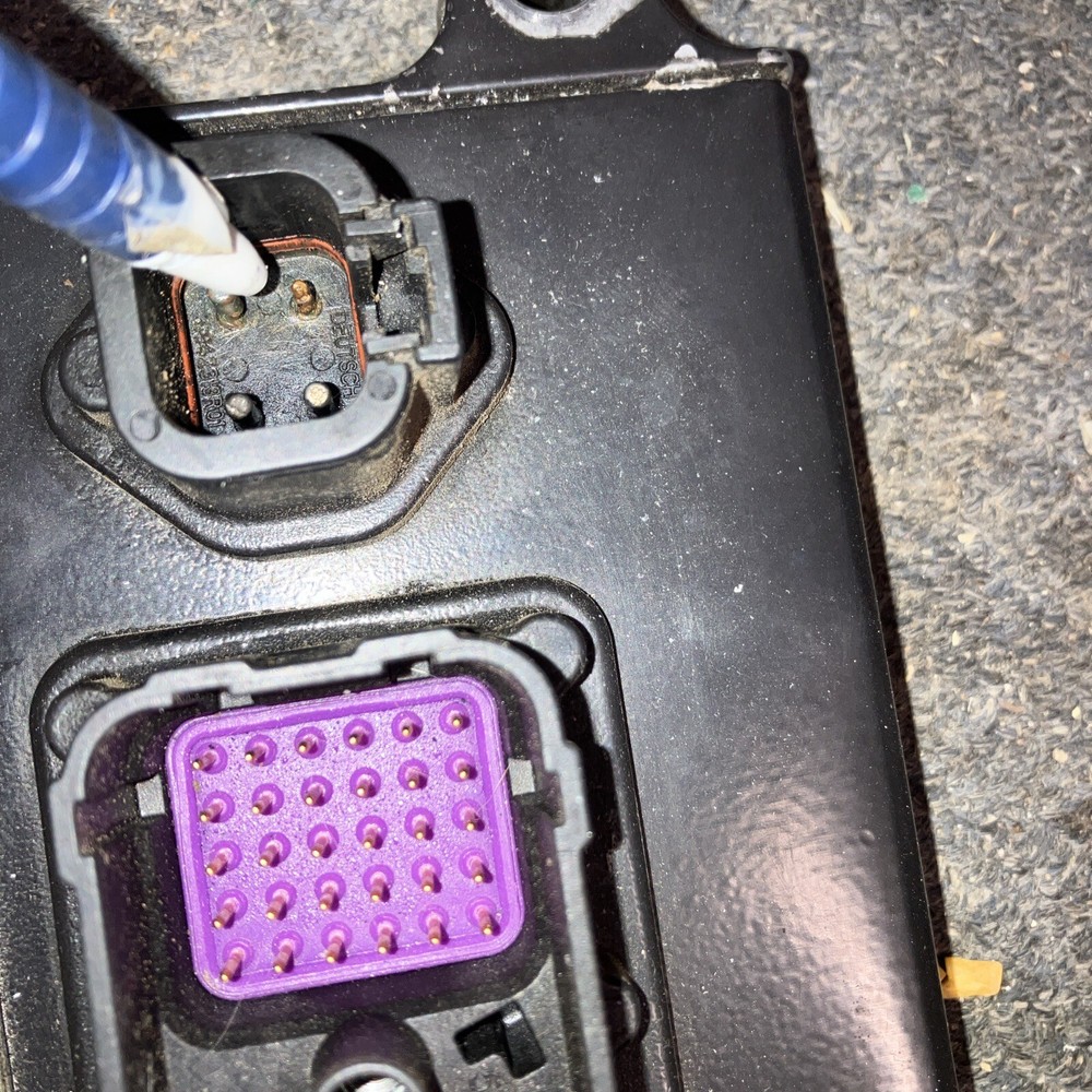 Cummins Engine Control Module 4921776 Read !!! Flaw !!!