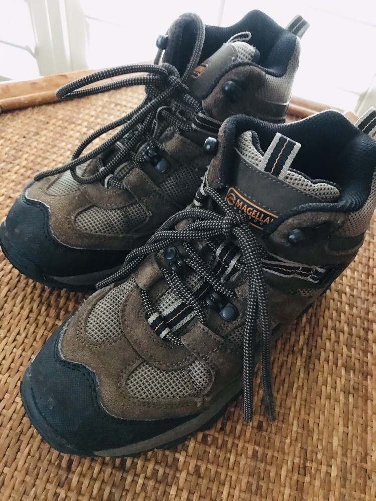 Magellan Outdoors Leather Boys Size 4 Medium Hiking Boots Brown