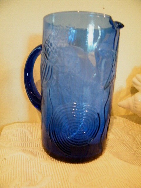 BLUE COBALT HAND BLOWN GLASSS PITCHER HANDLE 8.5" X 5" EMBOSSED SHELL PATTERN
