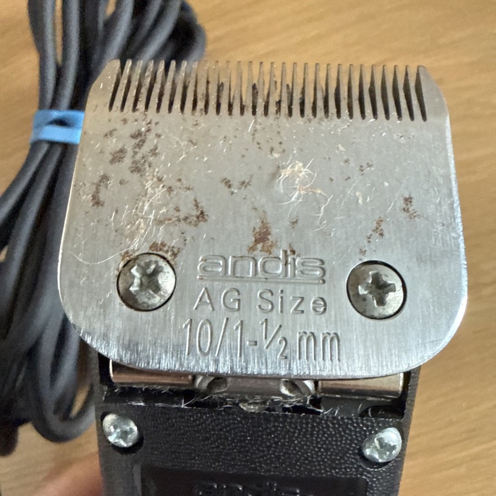 ANDIS CLIPPERS 2 SPEED DETACHABLE PLUS+ MODEL AG2