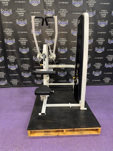 Cybex Eagle Bi Lateral Lat Pulldown w / 305 lb Stack - BACK ATTACK