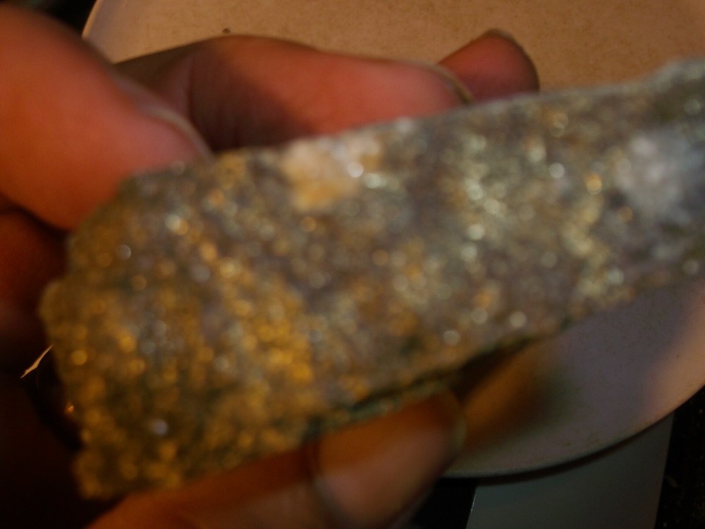 Gold, silver, copper, 76 grams samples ,ore high grade .