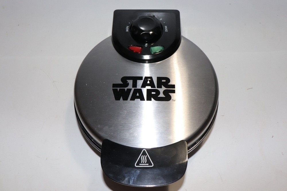 STAR WARS Death Star Waffle Iron Maker Machine Kitchen Breakfast Intertek