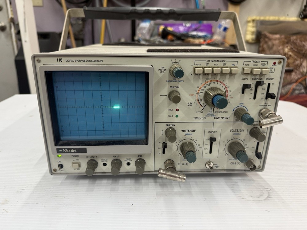 Nicolet 110 Digital Storage Oscilliscope
