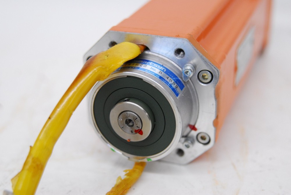 ABB Robotics 3HAB5557-1 PS 60/4-71-P-LSS-3978 Servo Motor W/ Encoder
