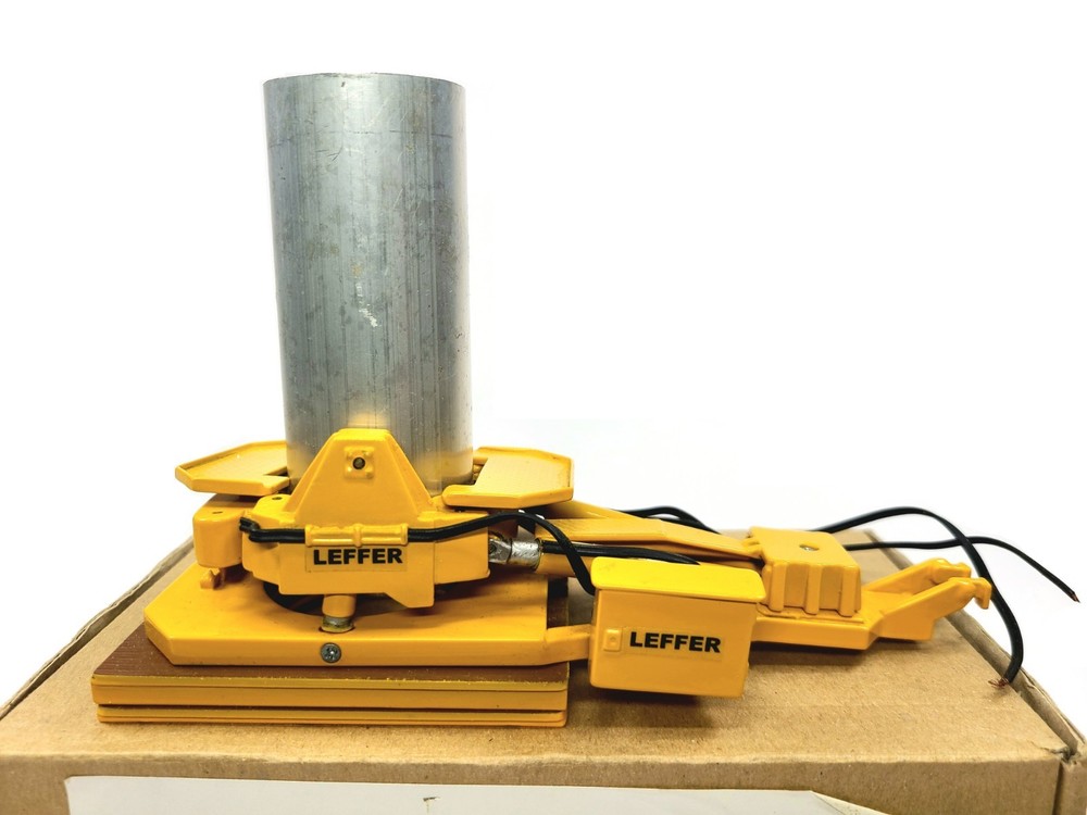 Leffer VRM 2000 KL Foundation Piping Machine - HiMoBo 1:50 Scale Model #60141