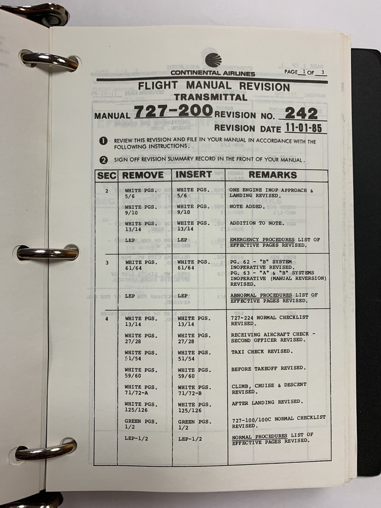 Continental 727 Flight Manual, 2 Volumes - Copy
