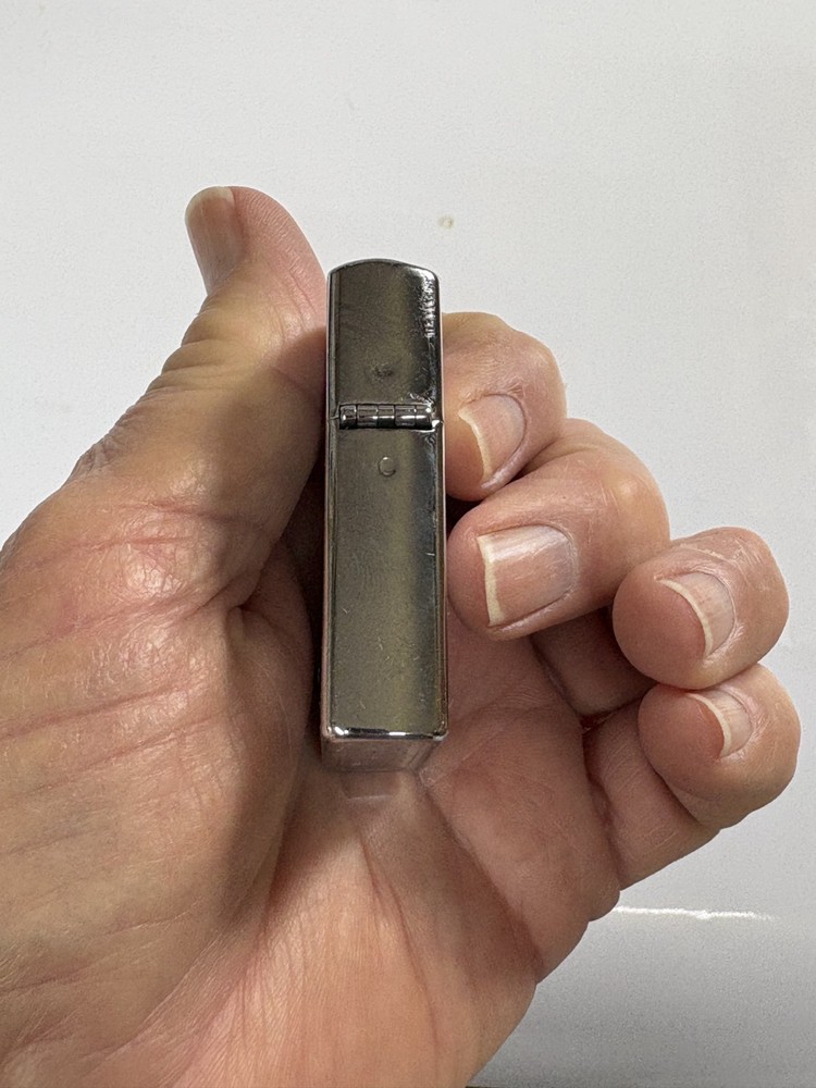 Ronson Wind 11 Lighter Nice Condition