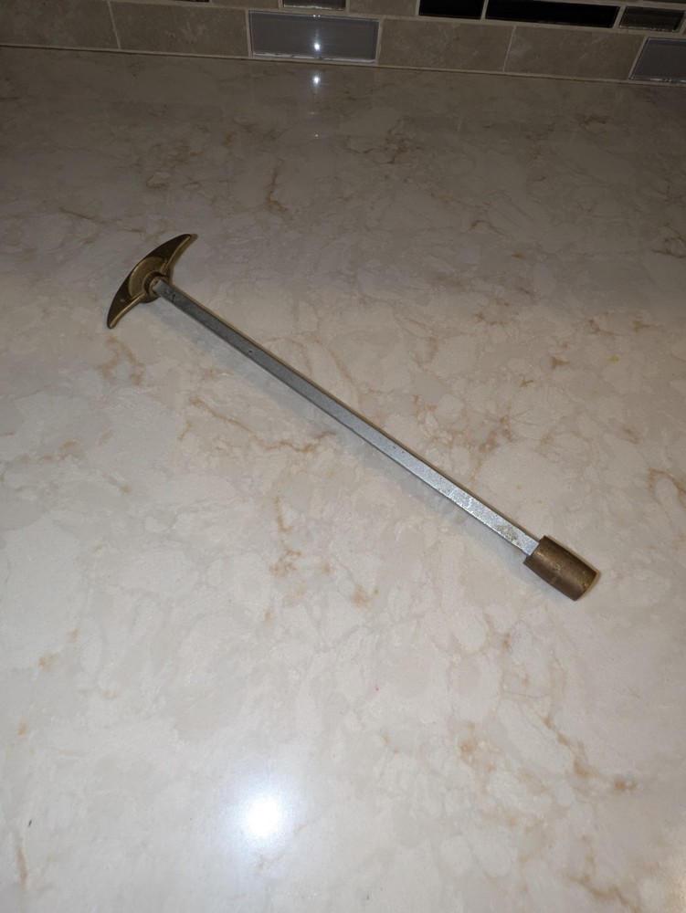 Log Lighter Lighter Key, 9.5" (Made in Taiwan)