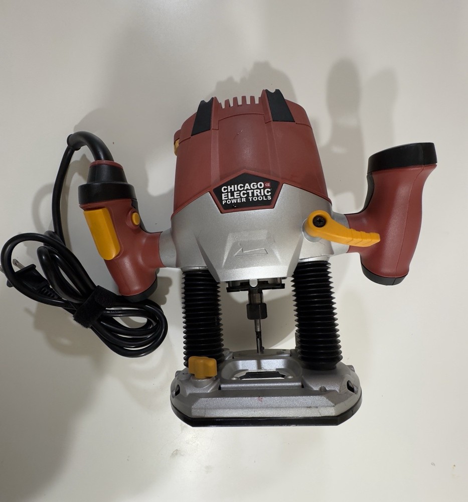 1-1/2 HP Variable Speed Plunge Router 67119 Great Working Condition