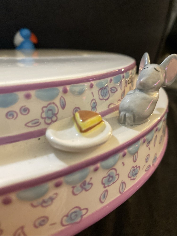 Maxine Cake Stand