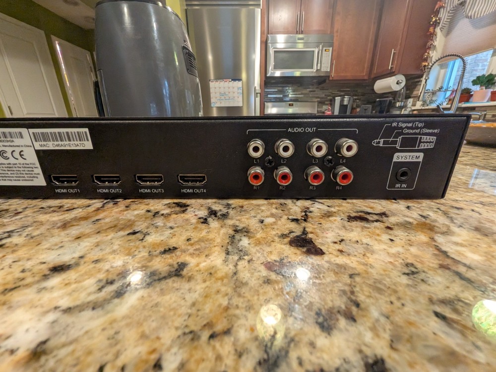 Binary™ 660 Series 4K HDR HDMI Matrix Switcher - 4x4