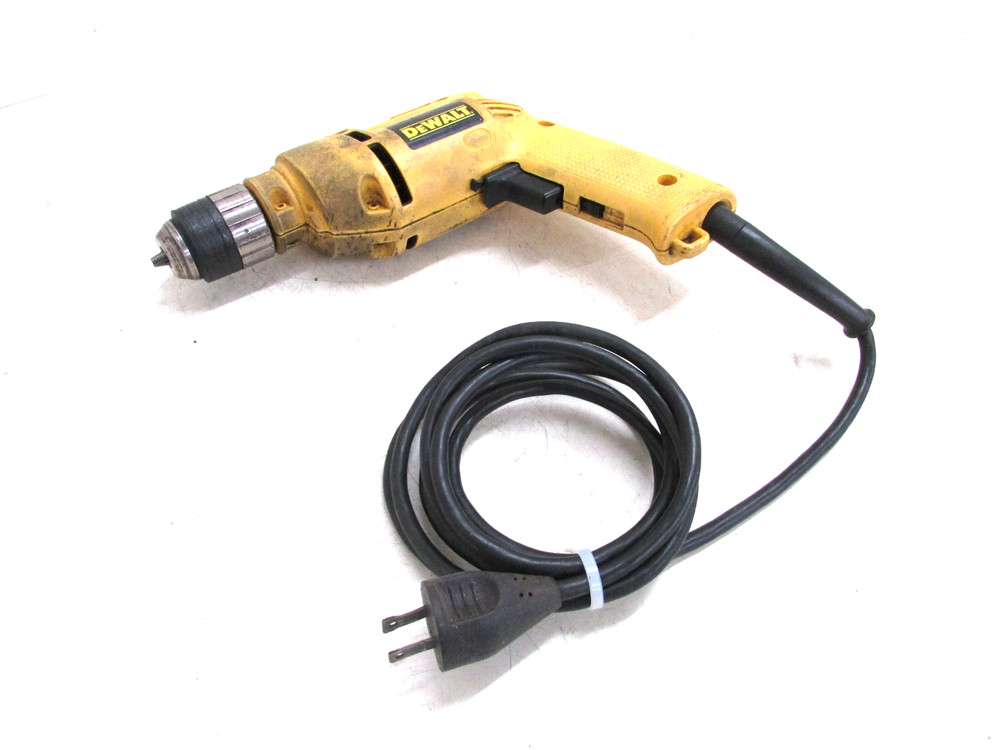 DEWALT DW106 3/8" VARIABLE SPEED REVERSING DRILL, KEYLESS CHUCK