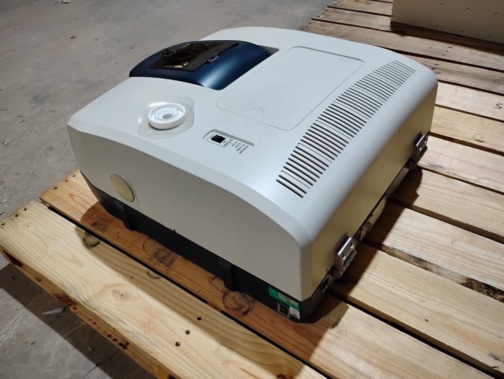 Jasco Fourier Transform Infrared Spectrometer FT/IR-6300