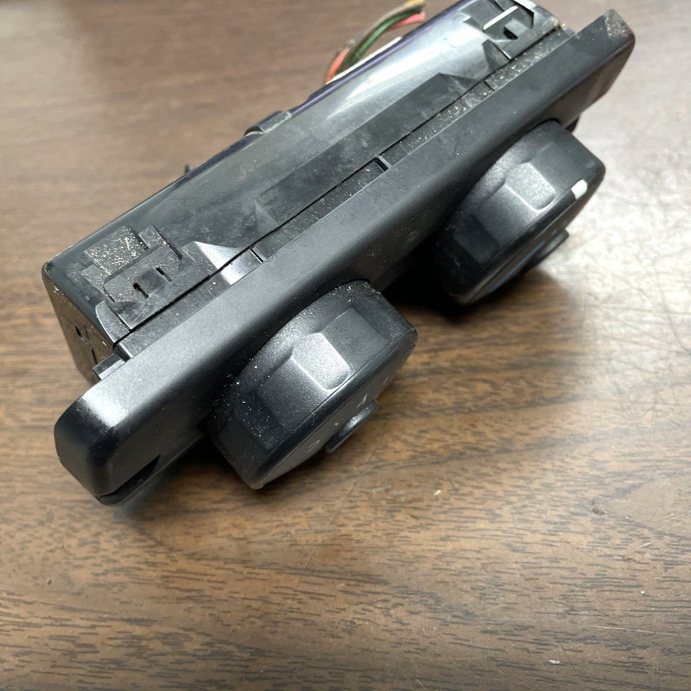 FREIGHTLINER CASCADIA TEMPERATURE CONTROL SWITCH A22- 60669 -002