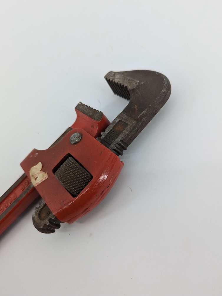 Great neck Spain Pipe Wrench