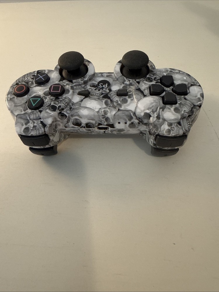 PS3 Controller Gray Skull Wrap