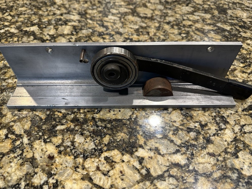 BLACKSTONE BLADE STRAIGHTENER