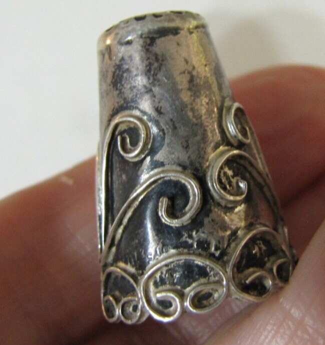Vintage Taxco Sterling Silver Thimble Signed JMA Eagle Stamp Scroll Silver Work