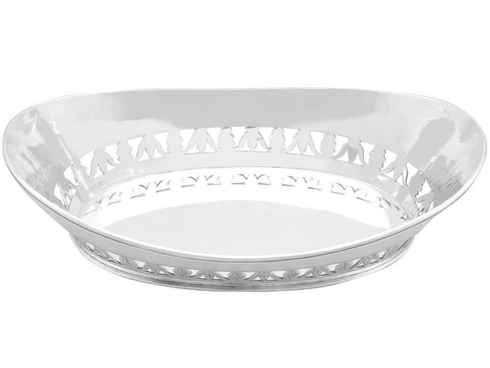 Antique George V Sterling Silver Bread Dish (1910)