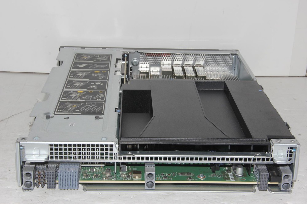 NETAPP 111-02493+B1 Storage Controller Module