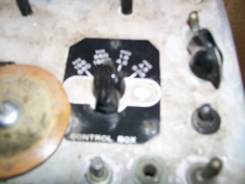 communications receiver ? manufacturer unknown, possible military.