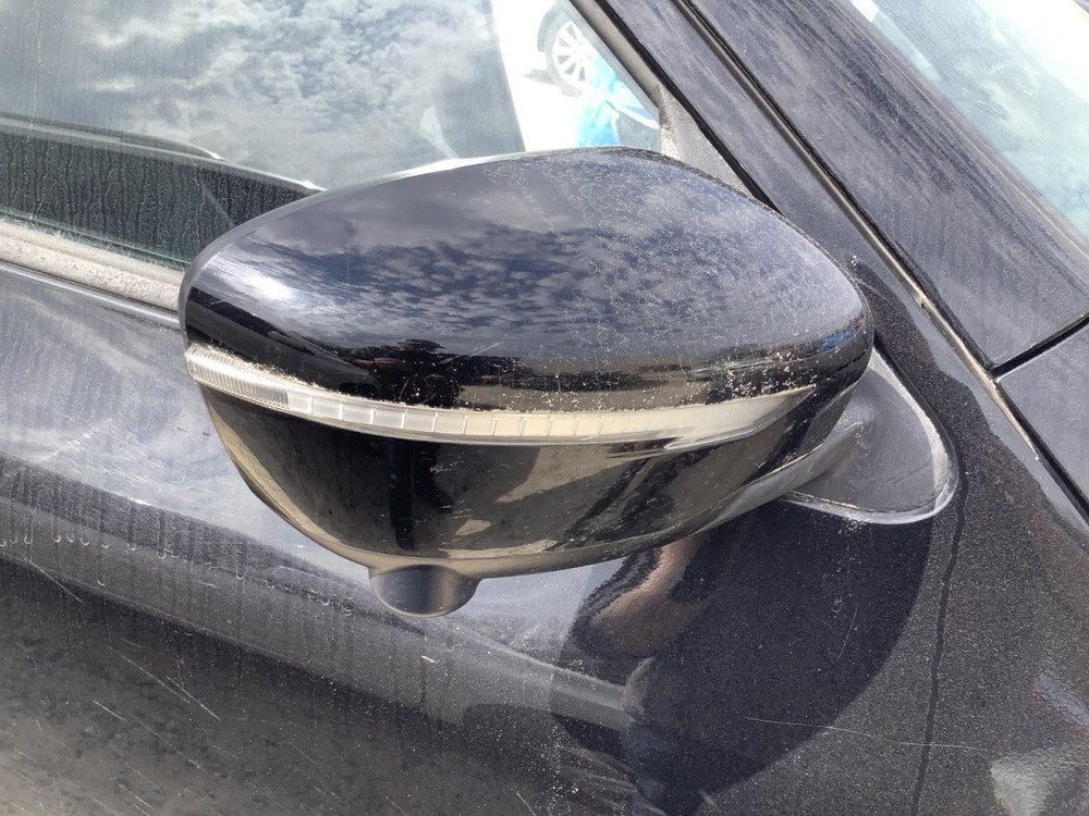 JUKE 2015 Glove Box 4567935