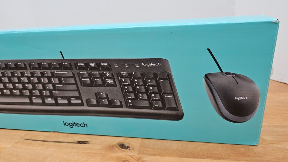 Logitech MK120 Plug and Play USB Keygboard & Mouse Combo - Black