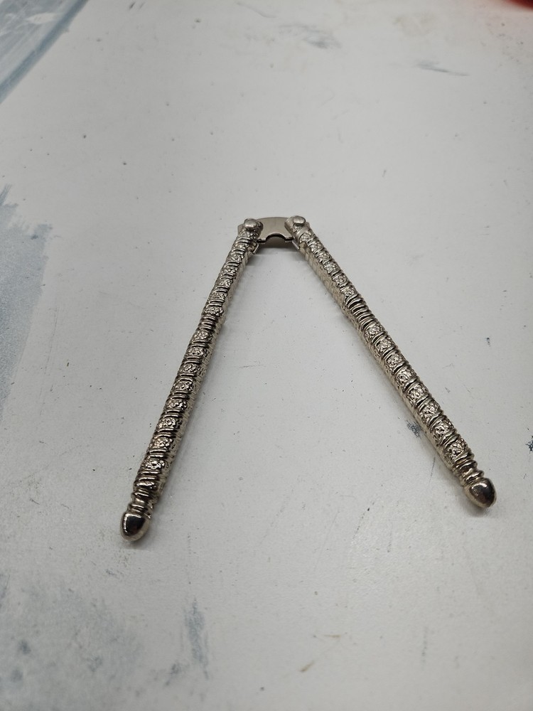 Metal Nut Claw Cracker