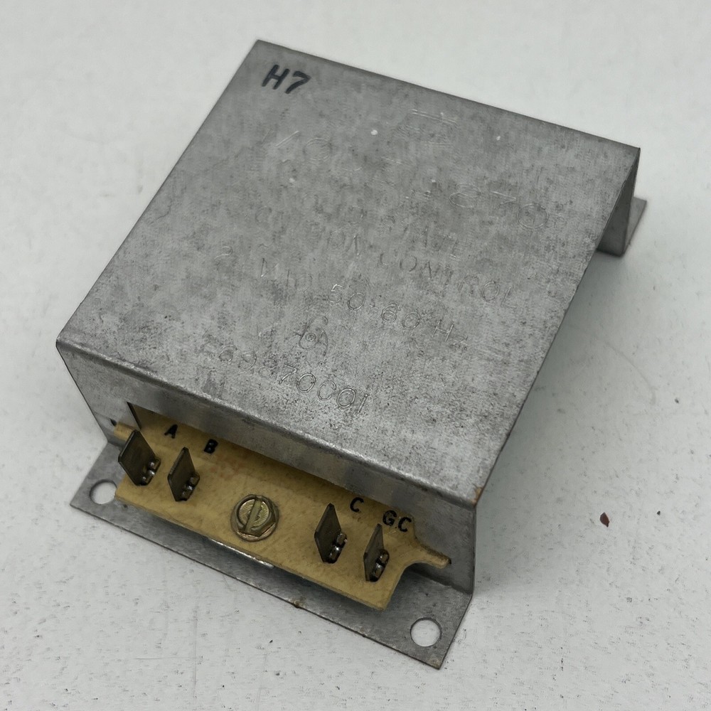 Carrier LH 33JZ 050 Reignition Control 24V, Model 870