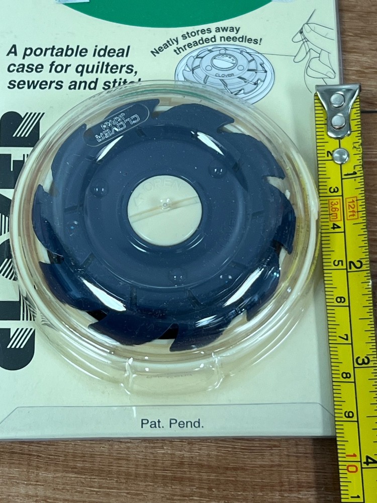 Clover Reel Needle Case Quilt Dome New in Package