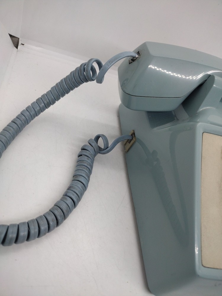 Vintage ATT CS2500DMGH Robin Egg Blue Push Button Desk Phone • Untested