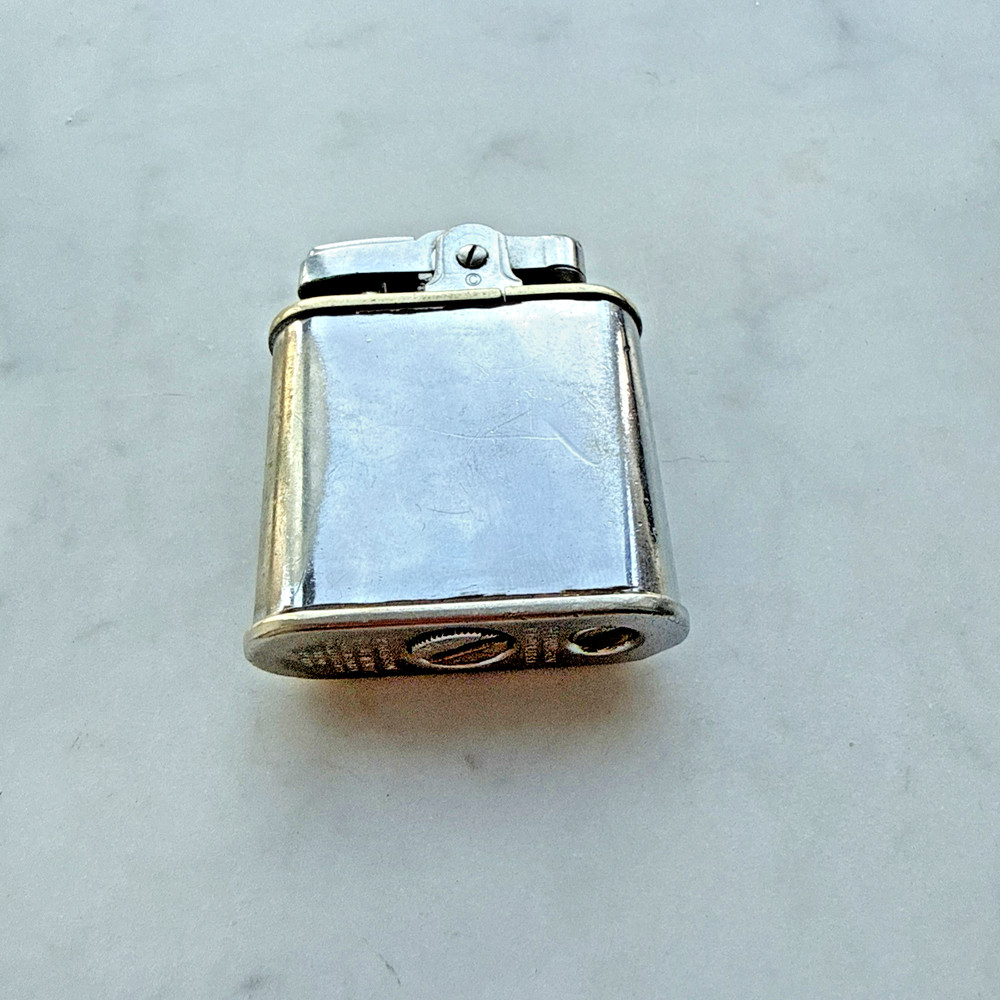 Vintage WHIRLWIND Ronson Newark Lighter