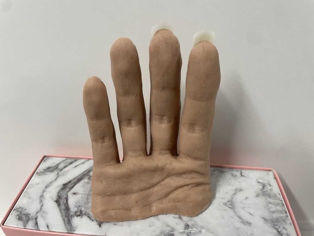 Red Iguana Right Half-Hand Practice NO RING April Ryan Silicone Nails