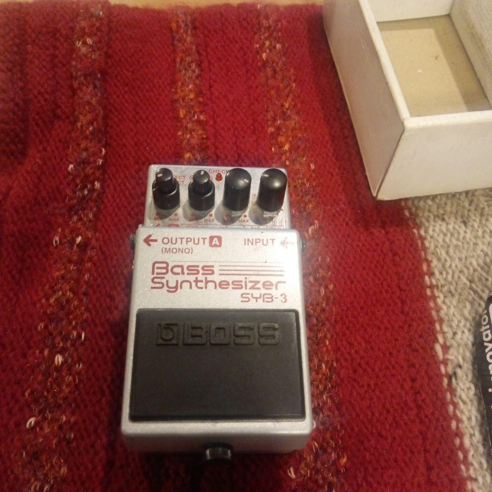 BOSS Bass Synthesizer SYB-3