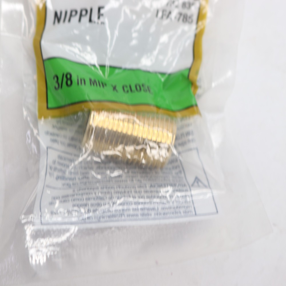 Everbilt Nipple Fitting Brass 3/8" x Close MIP LFA-785