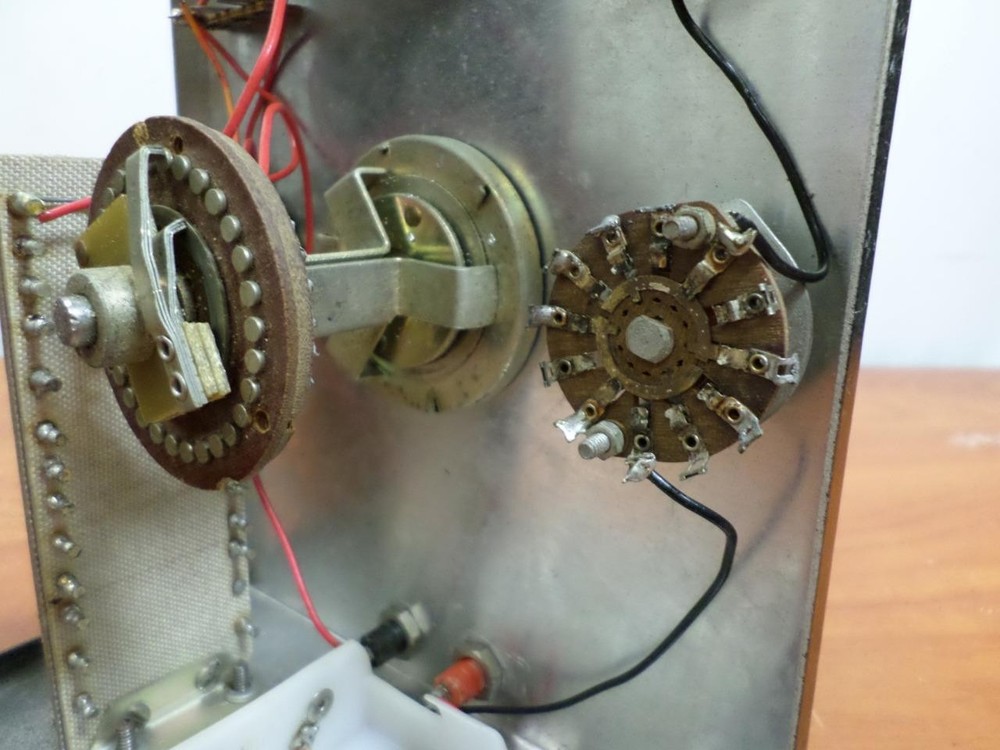 Vintage Simpson Model 29 Direct Current Volt Meter